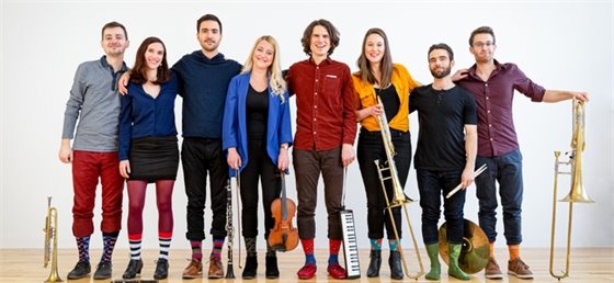Group of adults in the band Oktopus