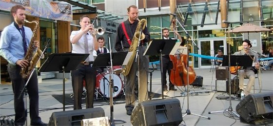 Sweetpea Swing Band
